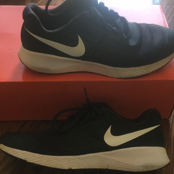 youth boys tennis shoes